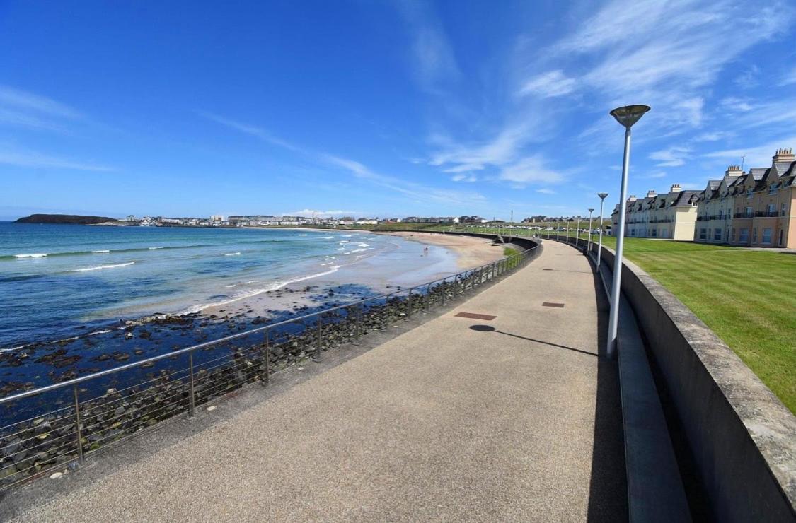 Appartement Sound Of The Sea - Penthouse In Portrush Extérieur photo
