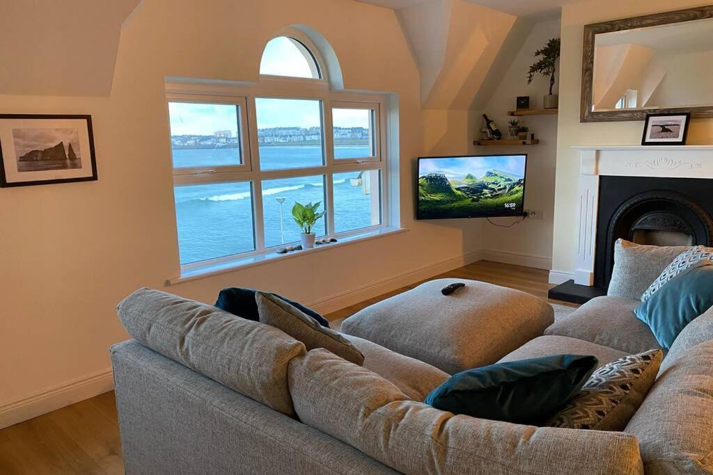 Appartement Sound Of The Sea - Penthouse In Portrush Extérieur photo