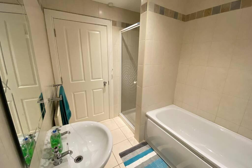 Appartement Sound Of The Sea - Penthouse In Portrush Extérieur photo